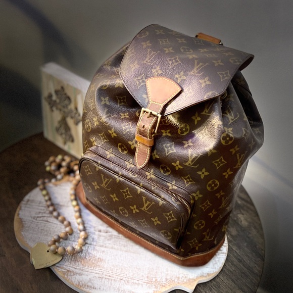 Louis Vuitton Brown Backpack for Chic Travels - Picture 1 of 10